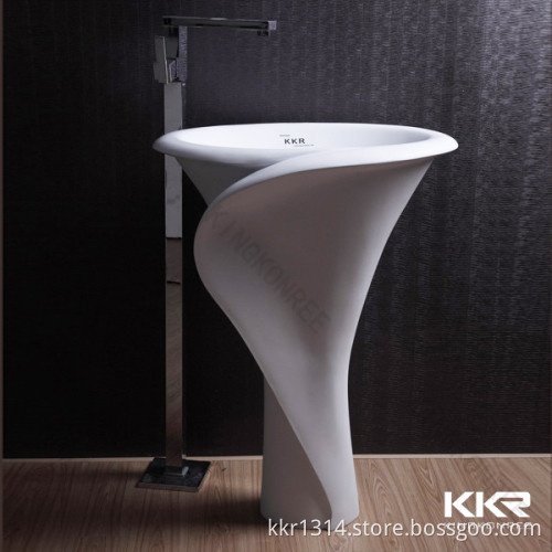 Easily repaired solid surface basin